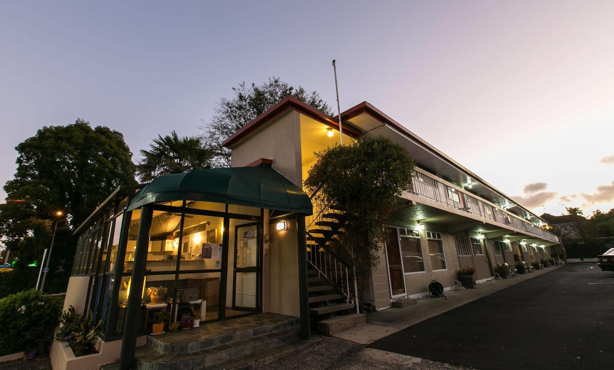 Ranfurly Evergreen Motel Окленд Екстер'єр фото